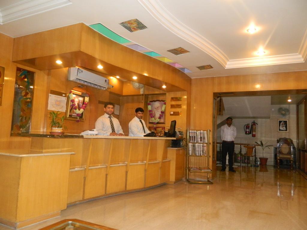 Hotel Singh International Delhi  Esterno foto